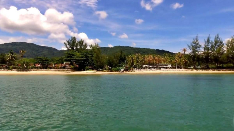 Pineapple Beach Phuket | Laem Son Beach Phuket