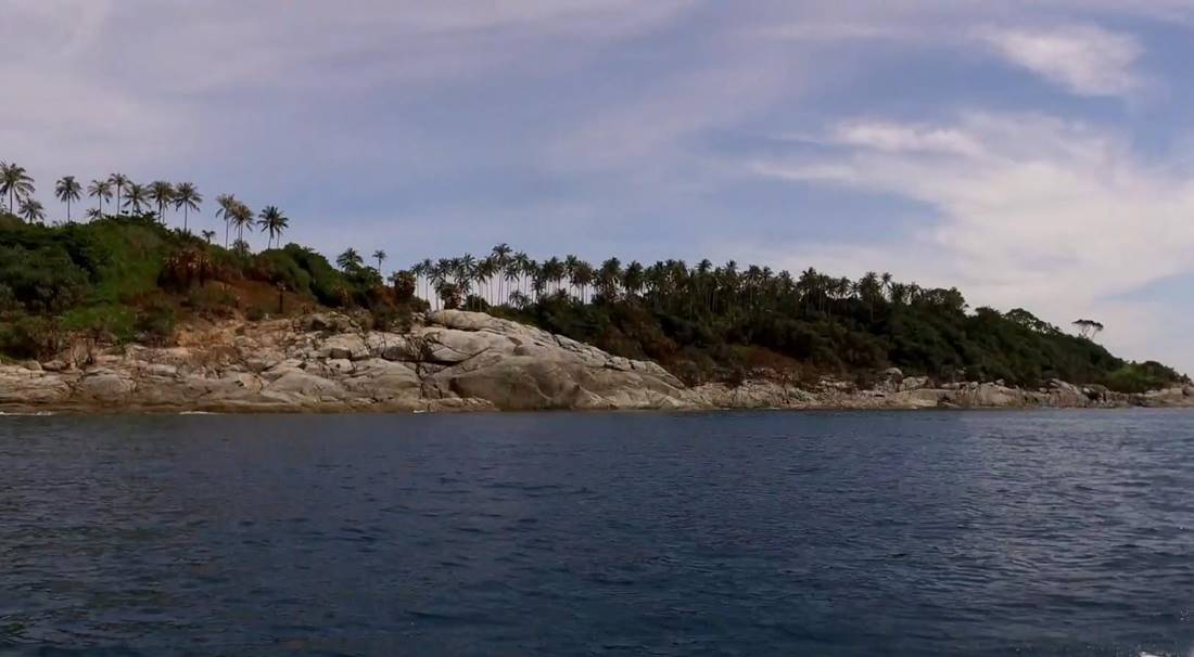 View from the sea of Koh Kaeo Noi Island