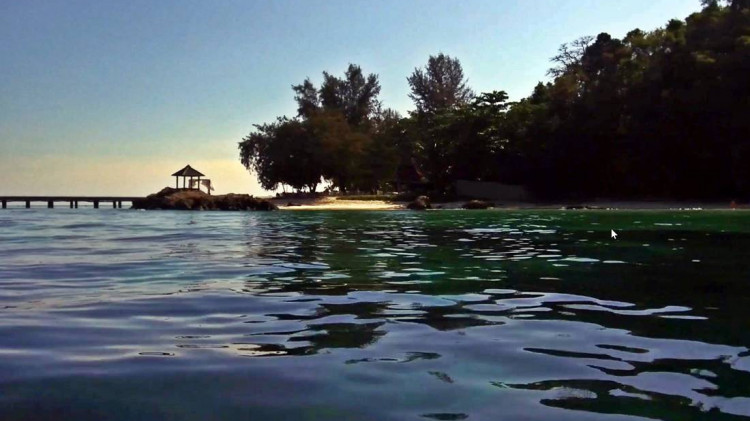 View from the sea of Koh Maiton Island beach